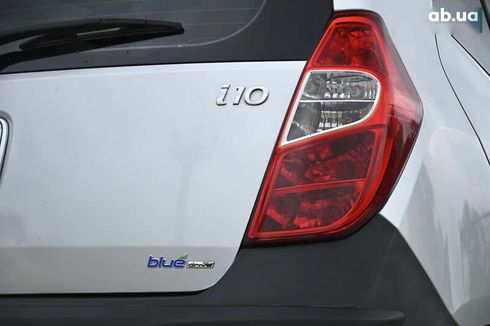 Hyundai i10 2011 - фото 8