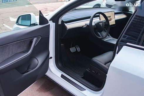 Tesla Model Y 2022 - фото 25
