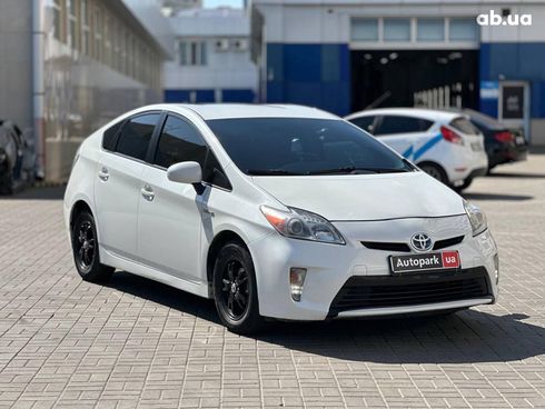 Toyota Prius 2012 белый - фото 7