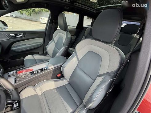 Volvo XC60 2020 - фото 20