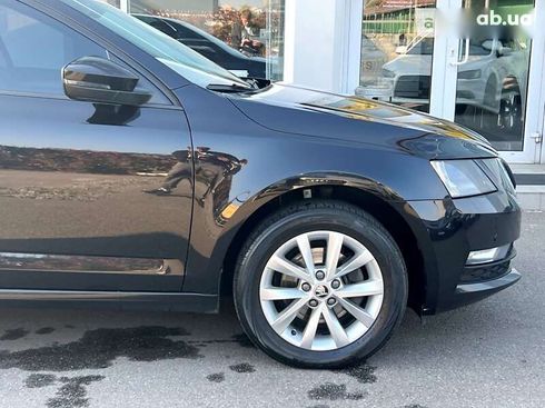 Skoda Octavia 2020 - фото 16