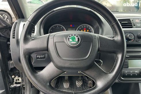 Skoda Fabia 2009 - фото 12