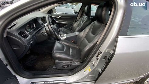 Volvo S60 2013 - фото 27