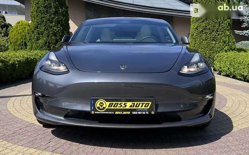 Tesla Model 3 2021 - фото 2