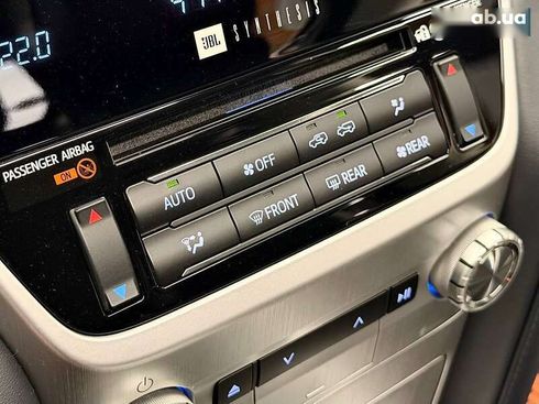 Toyota Land Cruiser 2019 - фото 30