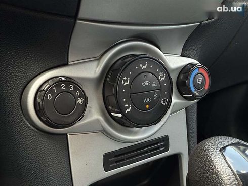 Ford Fiesta 2011 - фото 20