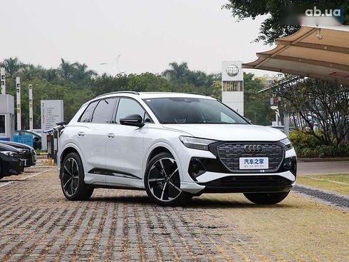 Audi Q4 e-tron 2025 - фото 2