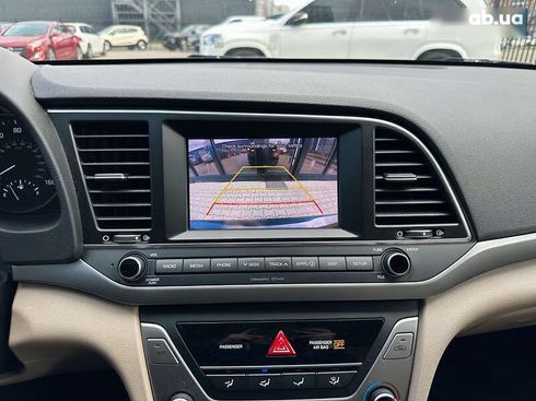 Hyundai Elantra 2017 - фото 15