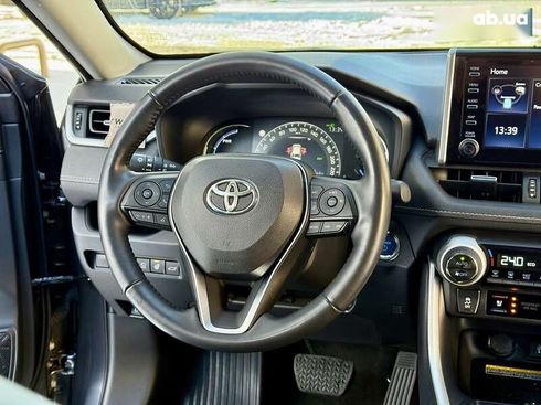 Toyota RAV4 2021 - фото 28
