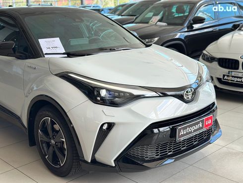Toyota C-HR 2021 серый - фото 3
