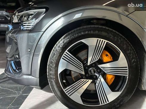 Audi E-Tron 2020 - фото 8