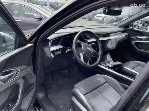 Audi e-tron S 2022 - фото 14