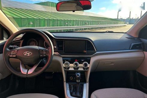 Hyundai Elantra 2019 - фото 13