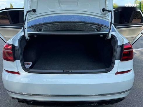 Volkswagen Passat 2017 - фото 25