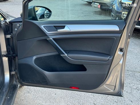 Volkswagen e-Golf 2016 серый - фото 72