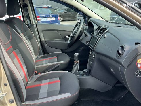 Renault Sandero 2019 бежевый - фото 4