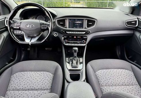 Hyundai Ioniq 2017 - фото 25