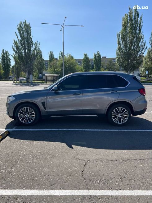 BMW X5 2015 серый - фото 4