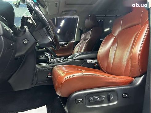 Lexus LX 2017 - фото 7