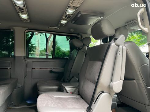 Volkswagen Multivan 2006 серый - фото 20