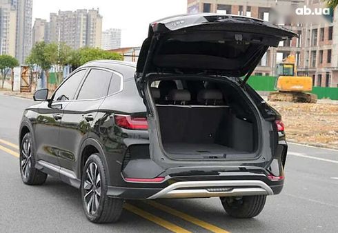 BYD Song Plus 2025 - фото 12