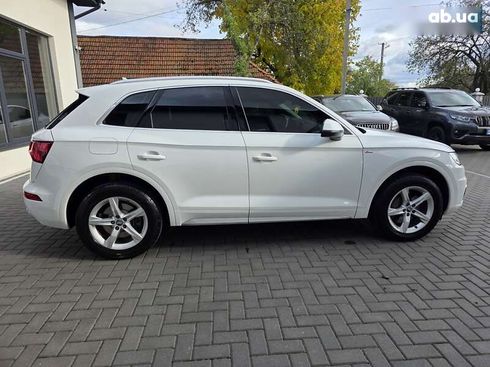 Audi Q5 2017 - фото 16