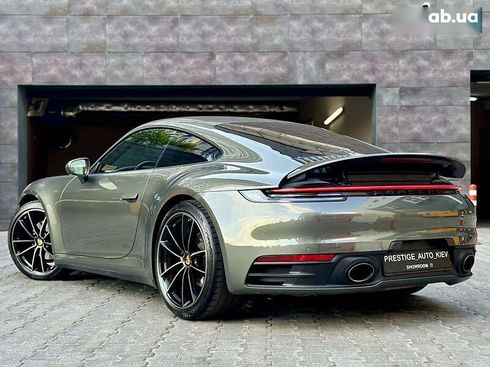 Porsche 911 2021 - фото 26