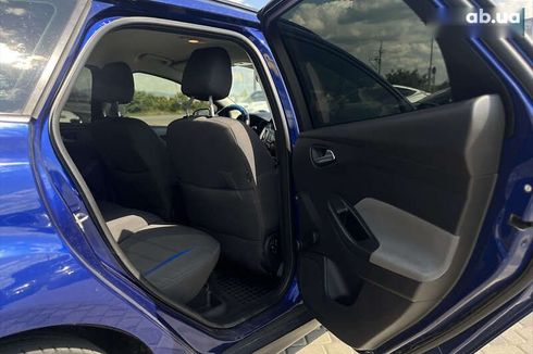 Ford Focus 2013 - фото 12