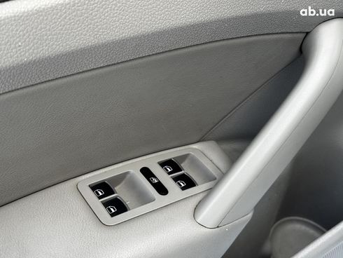 Volkswagen Passat 2013 серый - фото 15