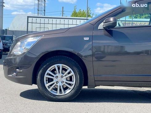 Chevrolet Cobalt 2021 - фото 12