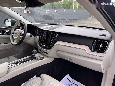 Volvo XC60 2021 - фото 25