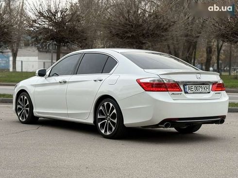 Honda Accord 2013 - фото 17