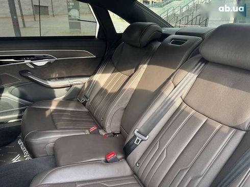 Audi A8 2021 - фото 29