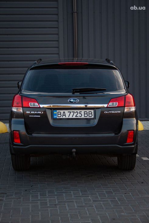 Subaru Outback 2012 серый - фото 5