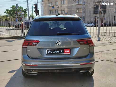 Volkswagen Tiguan 2020 серый - фото 10