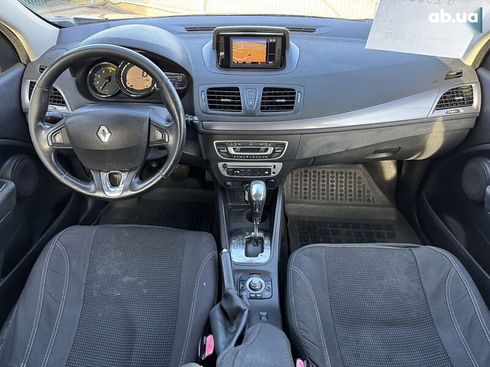 Renault Megane 2015 - фото 27
