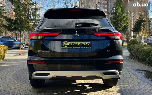 Mitsubishi Outlander 2023 - фото 6