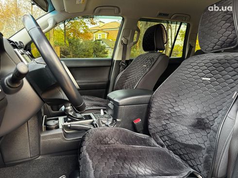 Toyota Land Cruiser Prado 2018 черный - фото 16