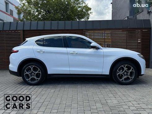 Alfa Romeo Stelvio 2018 - фото 7