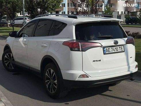 Toyota RAV4 2018 - фото 6