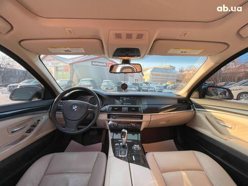 BMW 5 серия 2011 бежевый - фото 54