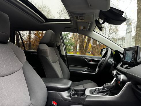 Toyota RAV4 2019 серый - фото 38