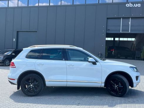 Volkswagen Touareg 2016 белый - фото 52