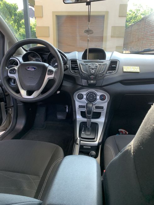 Ford Fiesta 2019 серый - фото 7