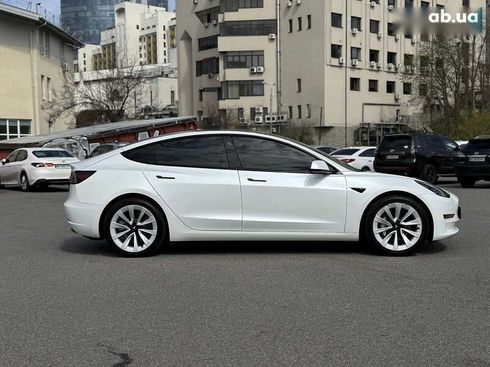 Tesla Model 3 2022 - фото 7