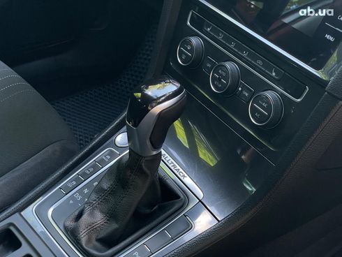 Volkswagen Golf 2017 белый - фото 31