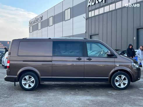Volkswagen Transporter 2014 коричневый - фото 11