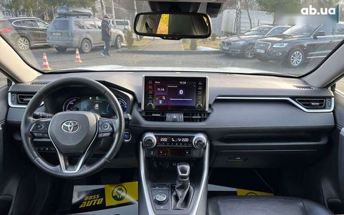 Toyota RAV4 2019 - фото 12