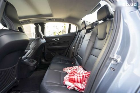 Volvo S60 2021 - фото 29