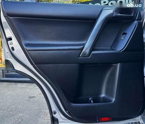 Toyota Land Cruiser Prado 2020 - фото 22